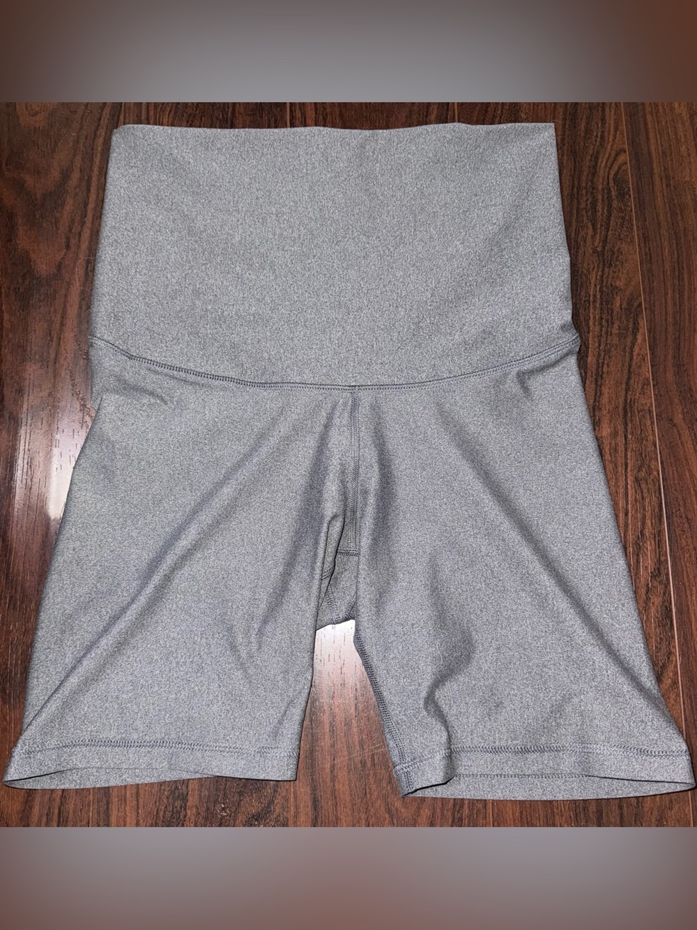 Old Navy Maternity Gray High-Rise Athletic Bike Shorts